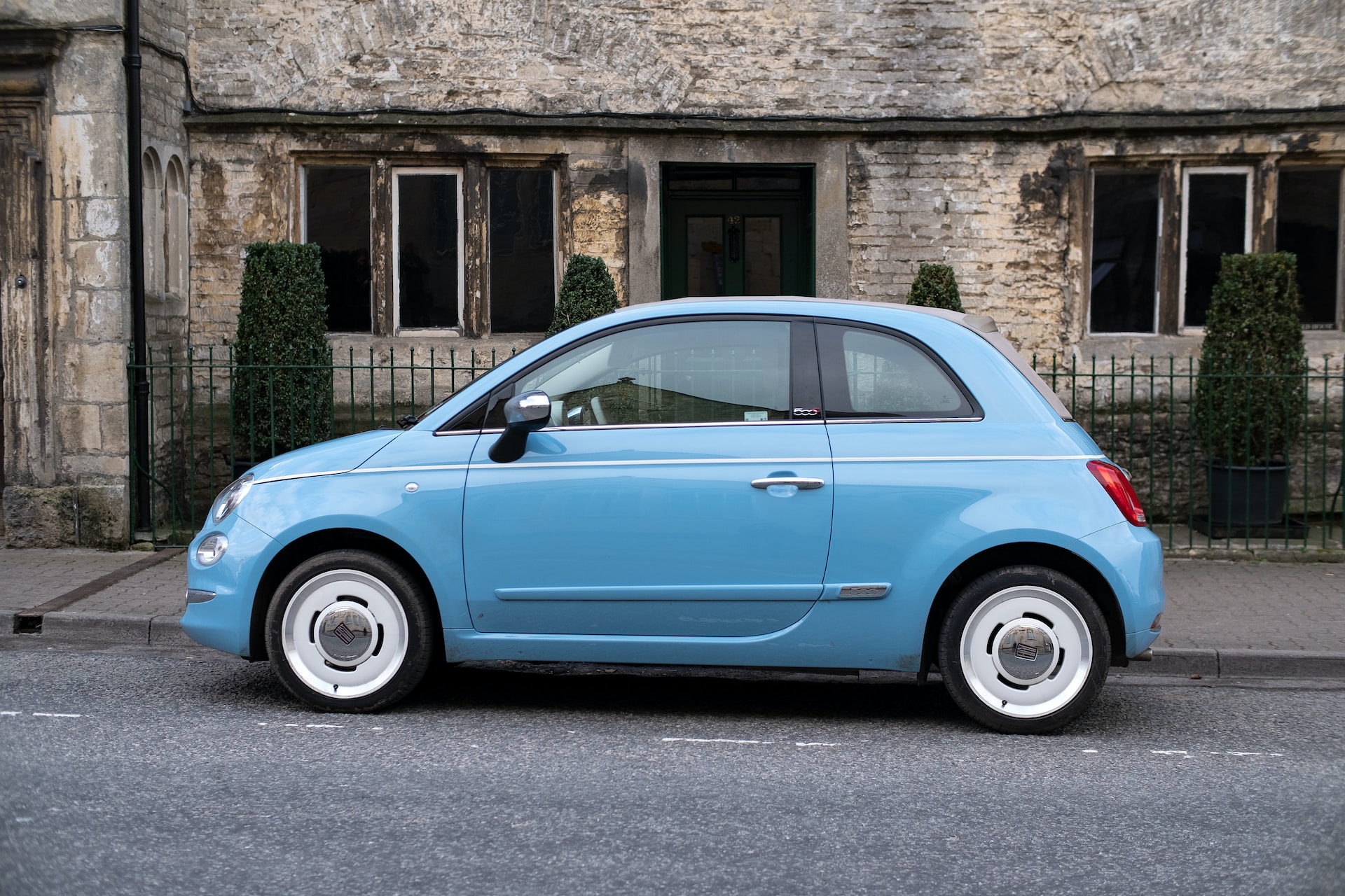 blue car